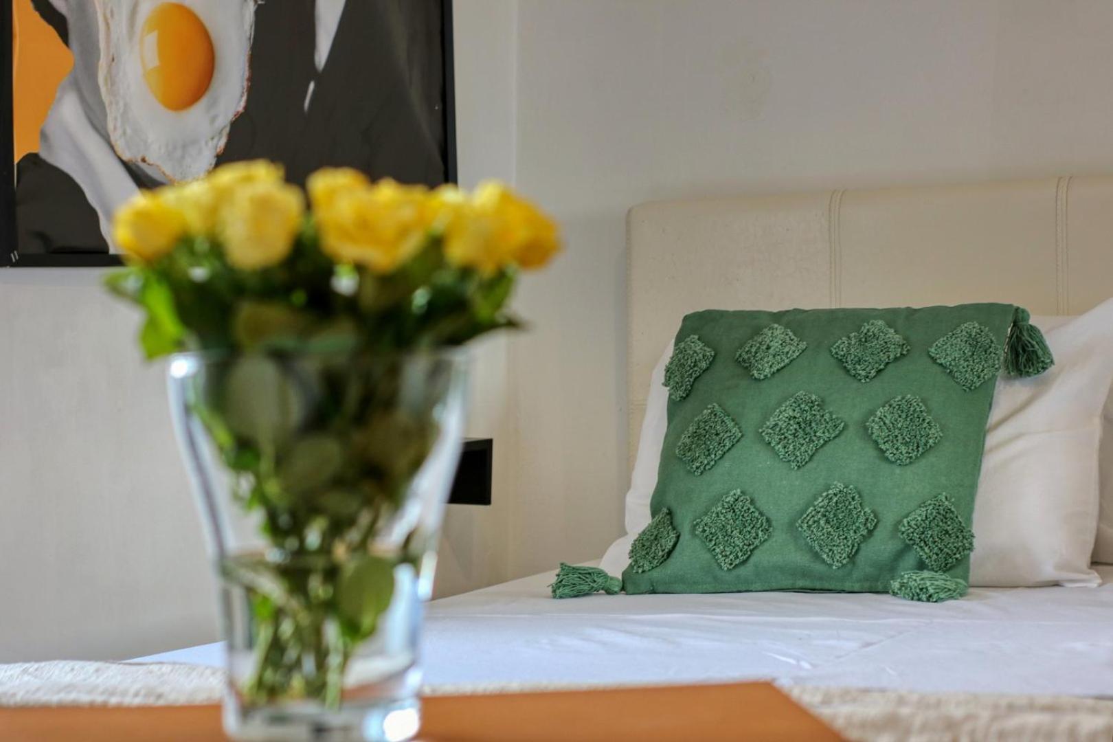 Central Charm Bucureşti Ngoại thất bức ảnh